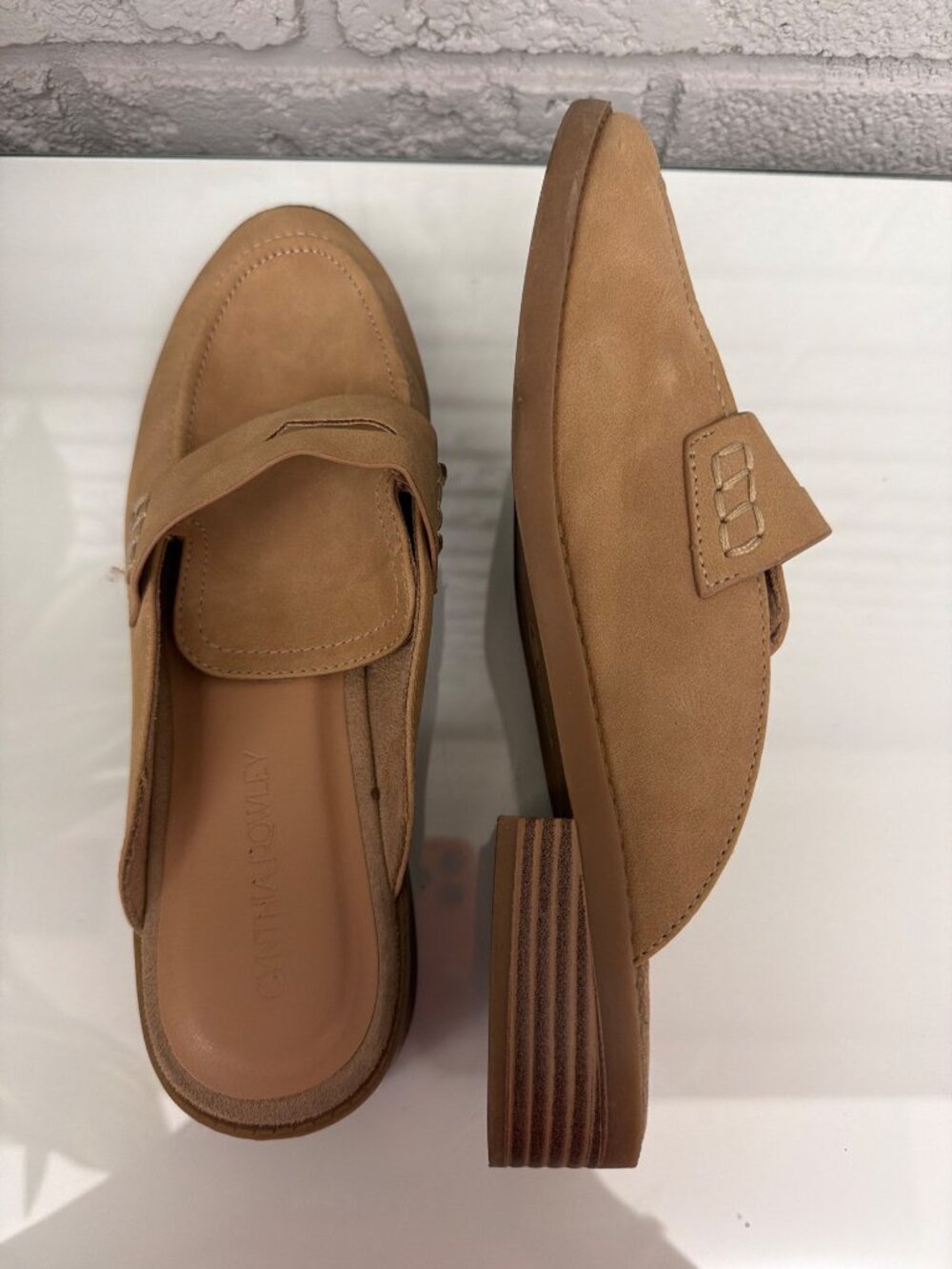 Cynthia Rowley Prescott Tan Women’s Loafer Mules Shoes Size 8.5 - Picture 6 of 9